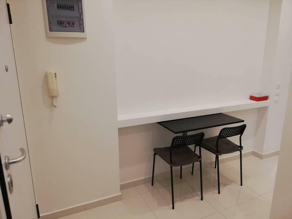 White Lux Apartment For 2 Vipgreece Афины Экстерьер фото